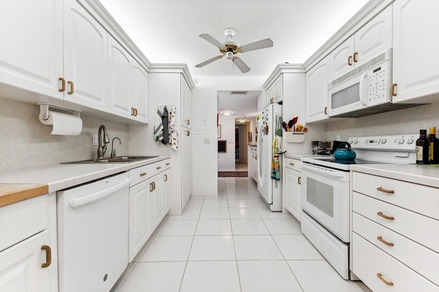 2200 S Ocean Boulevard 1004