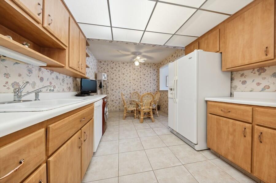 2200 S Ocean Boulevard 206