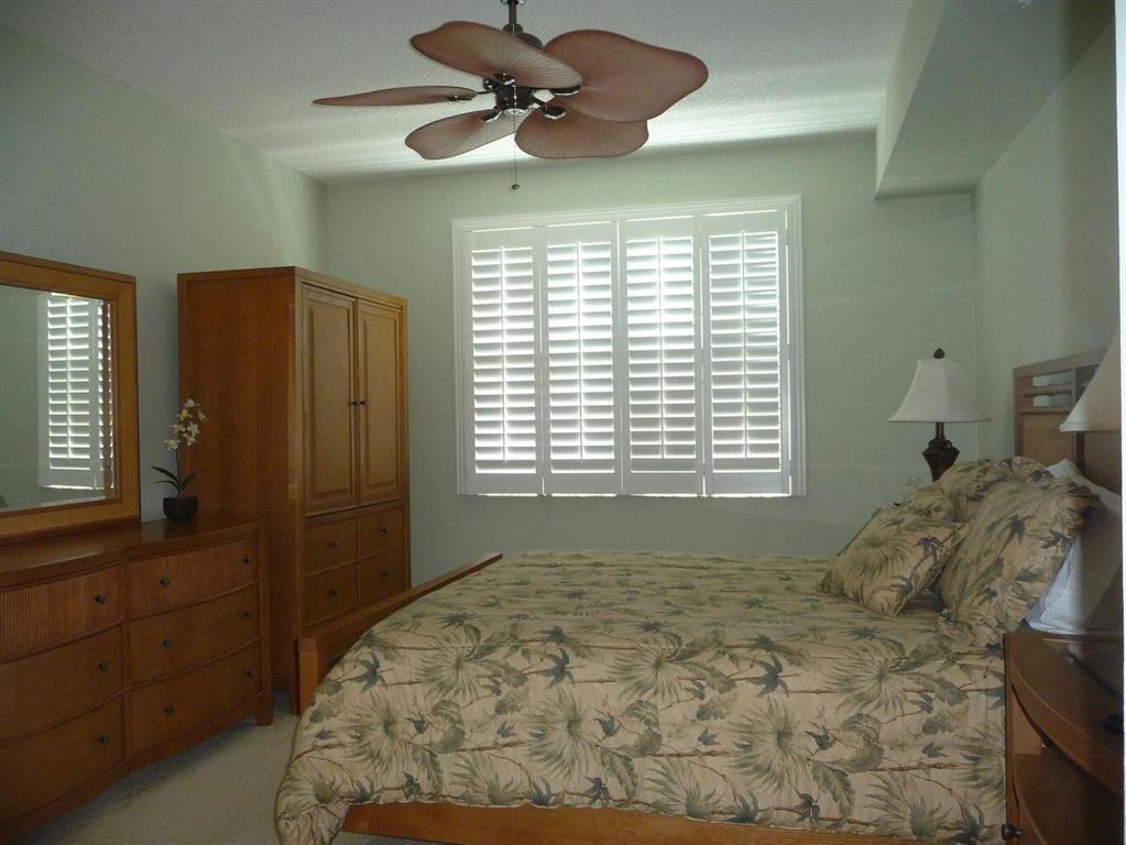 26 Royal Palm Way 405