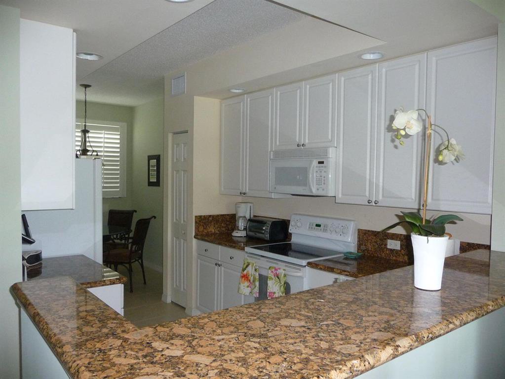 26 Royal Palm Way 405