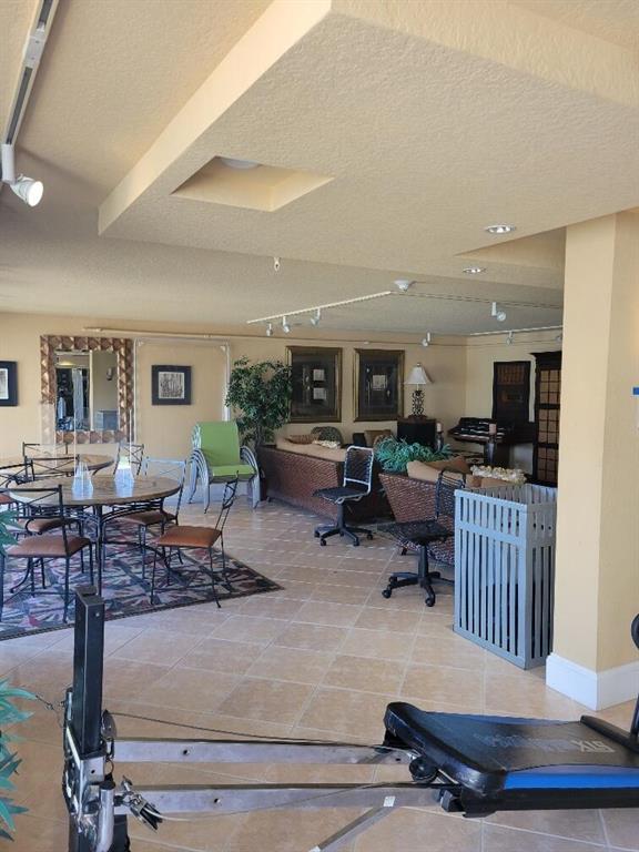 1000 Spanish River Road 3a