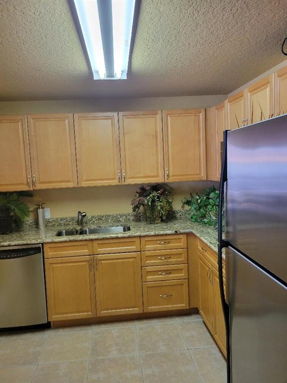 1000 Spanish River Road 3a
