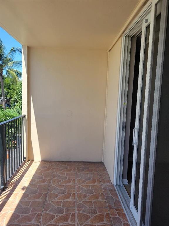 1000 Spanish River Road 3a