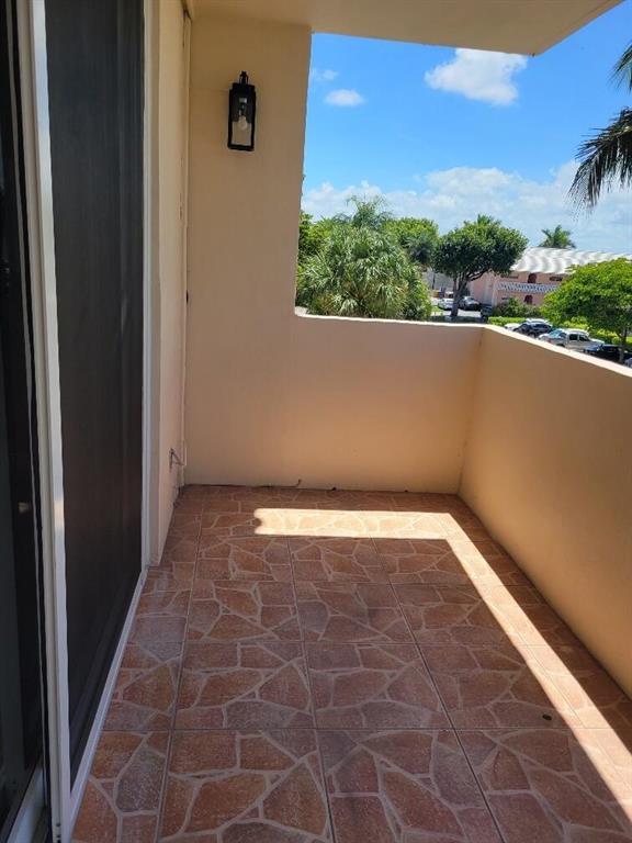 1000 Spanish River Road 3a