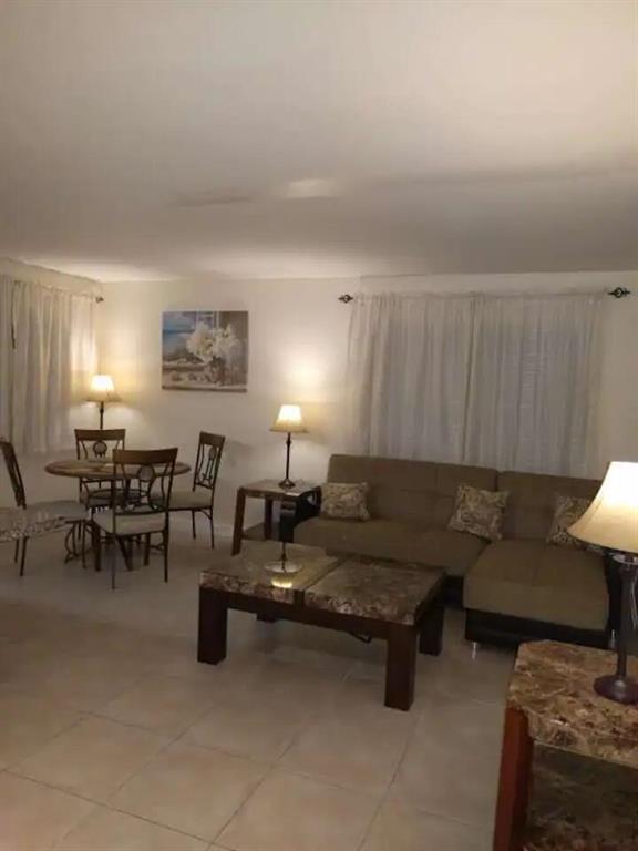 3212 NE 9th Street 101