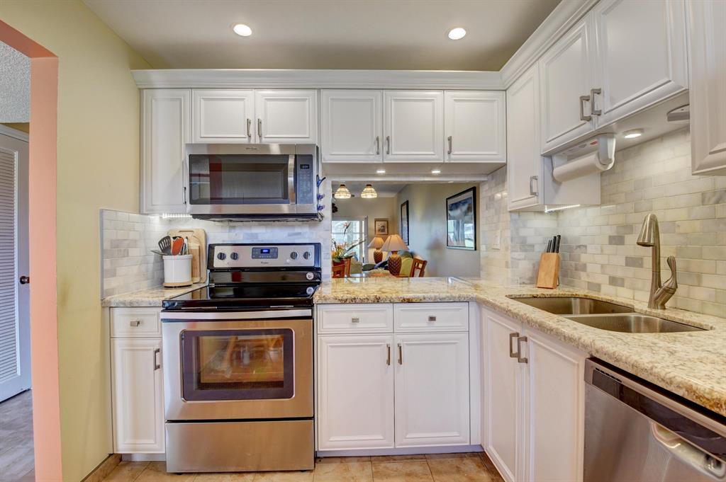 9818 Marina Boulevard 1215