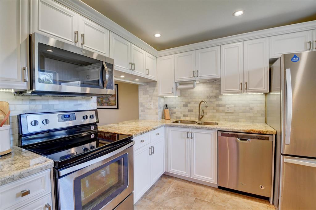 9818 Marina Boulevard 1215