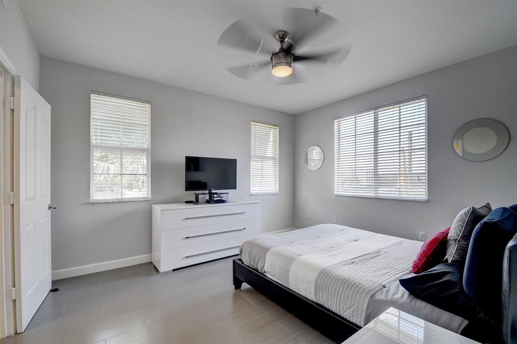 240 NE 2nd Street 6-F
