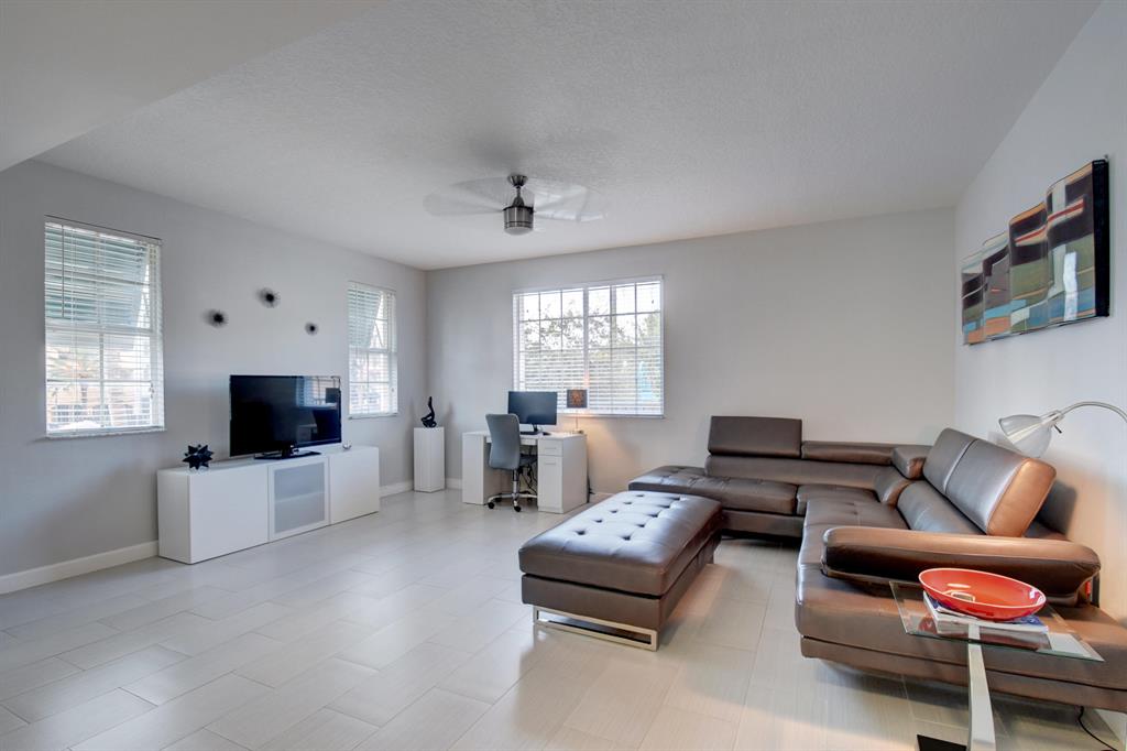 240 NE 2nd Street 6-F