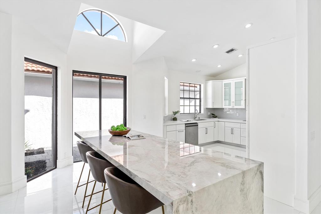 2173 NW 59th Street