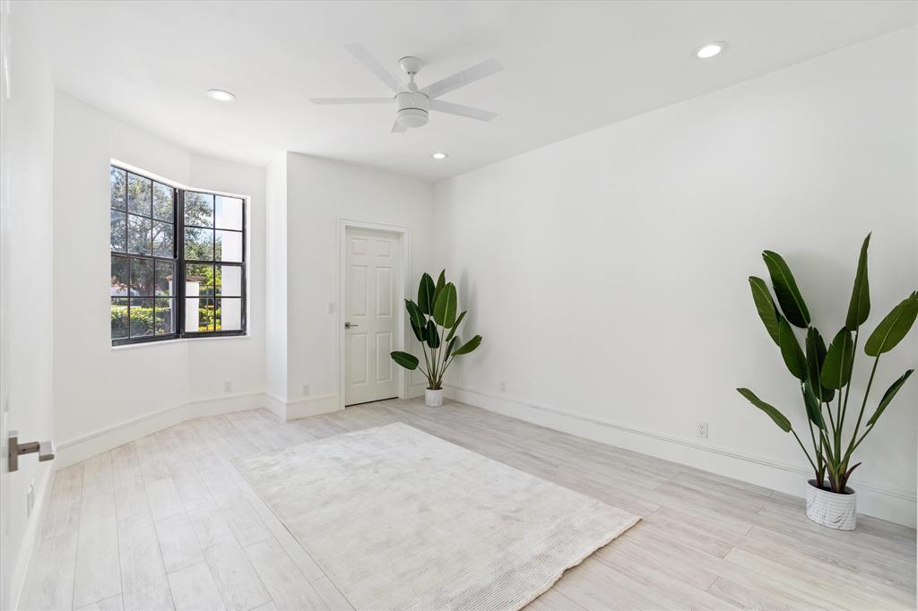 2173 NW 59th Street