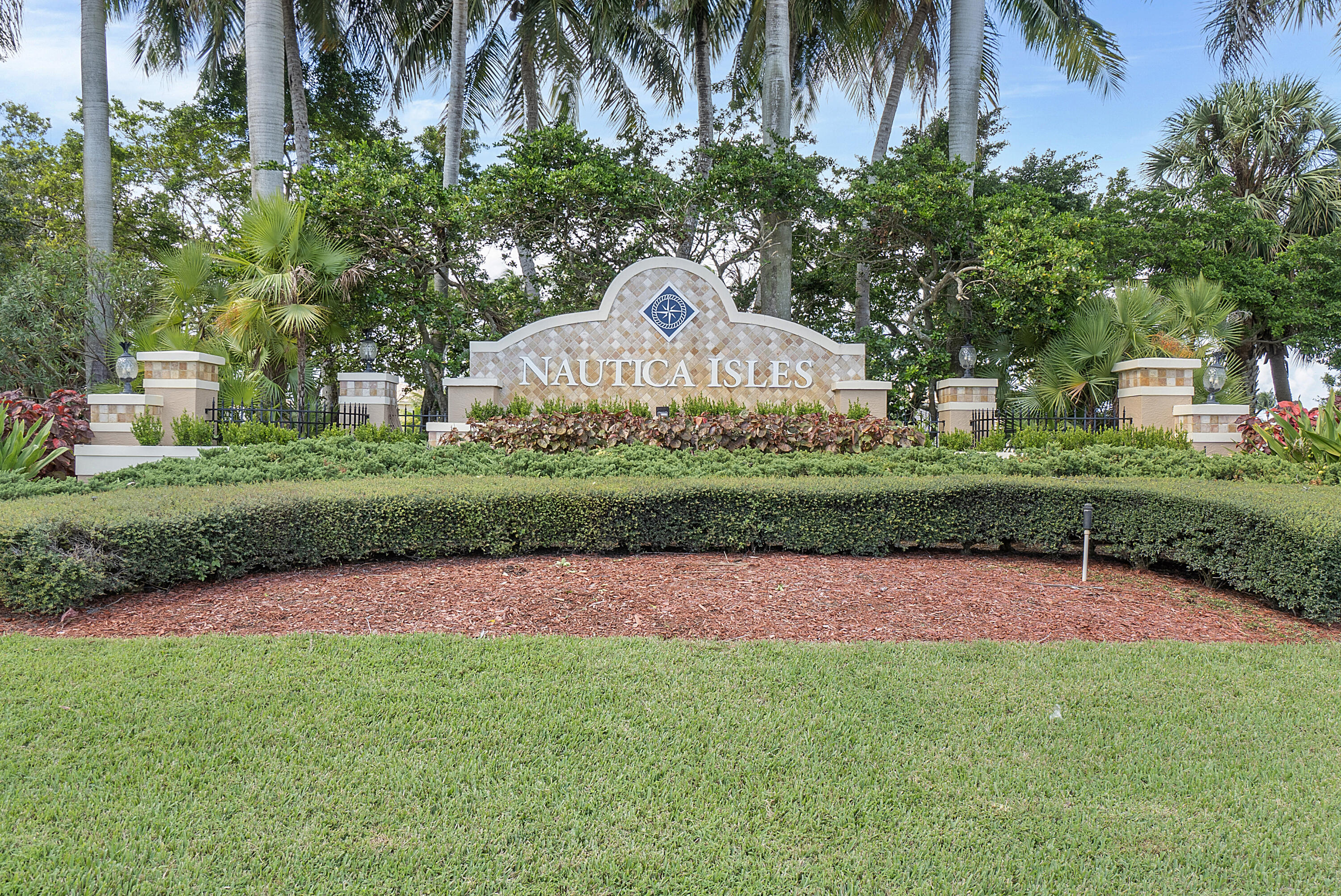 5158 Aurora Lake Circle