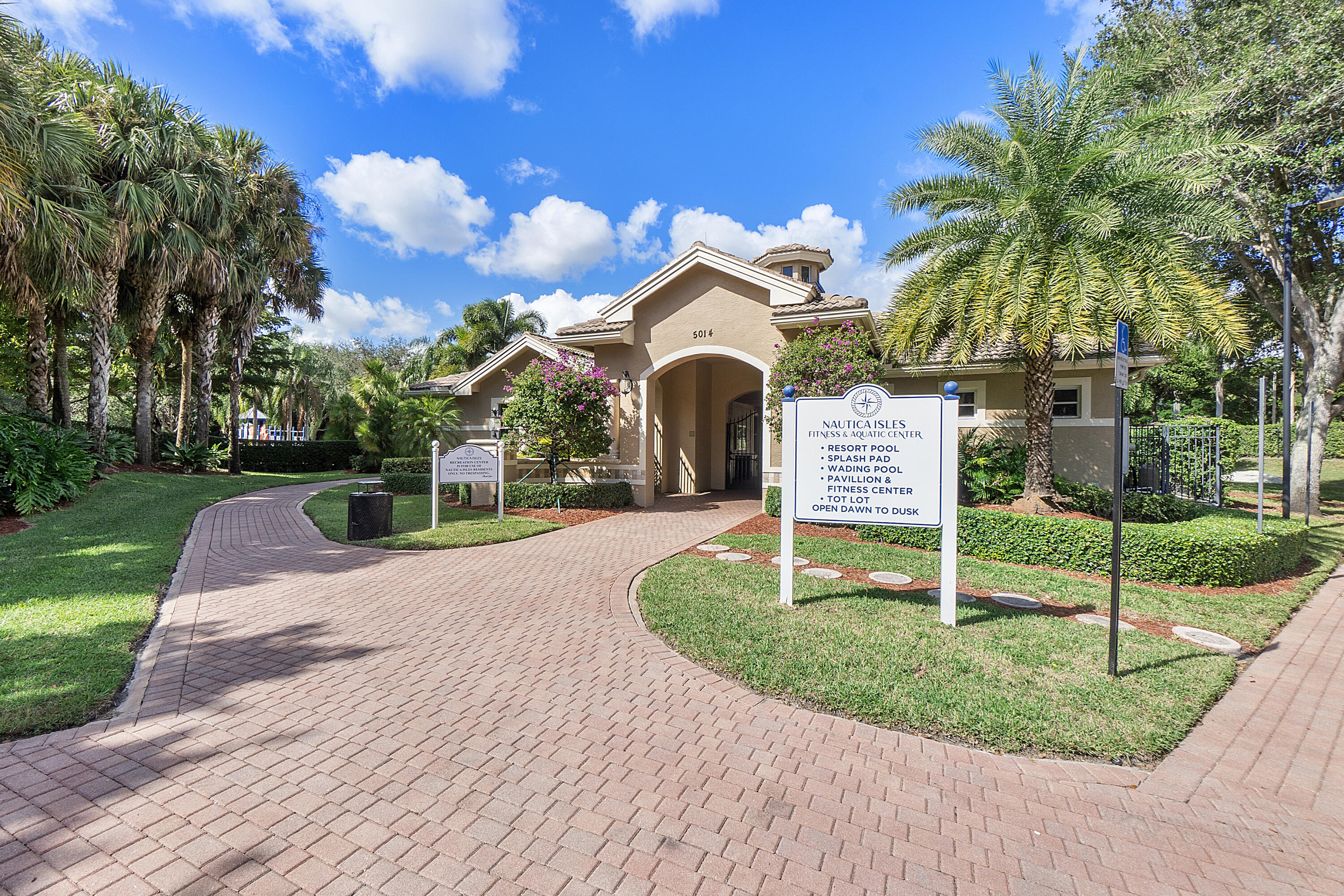 5158 Aurora Lake Circle