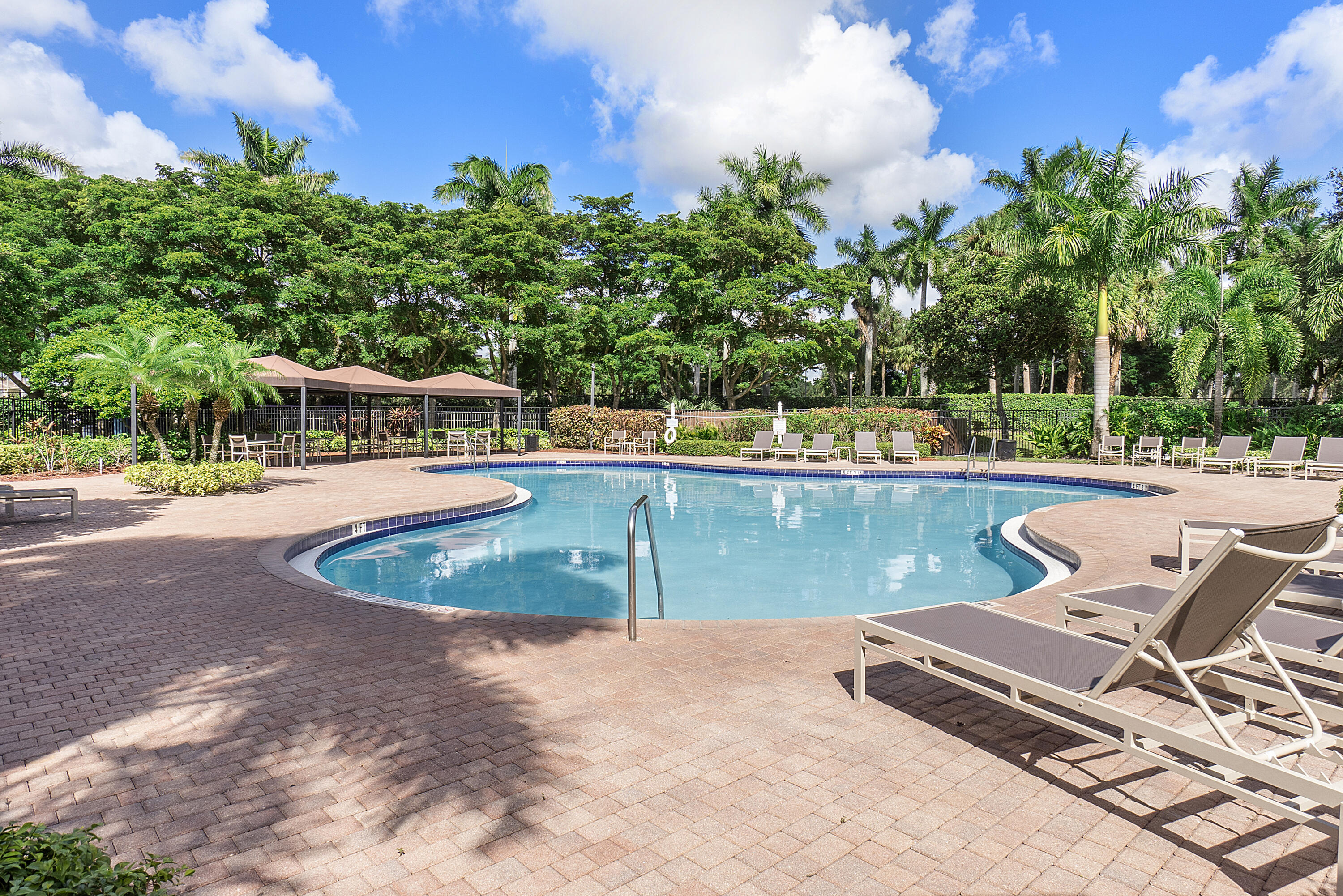 5158 Aurora Lake Circle