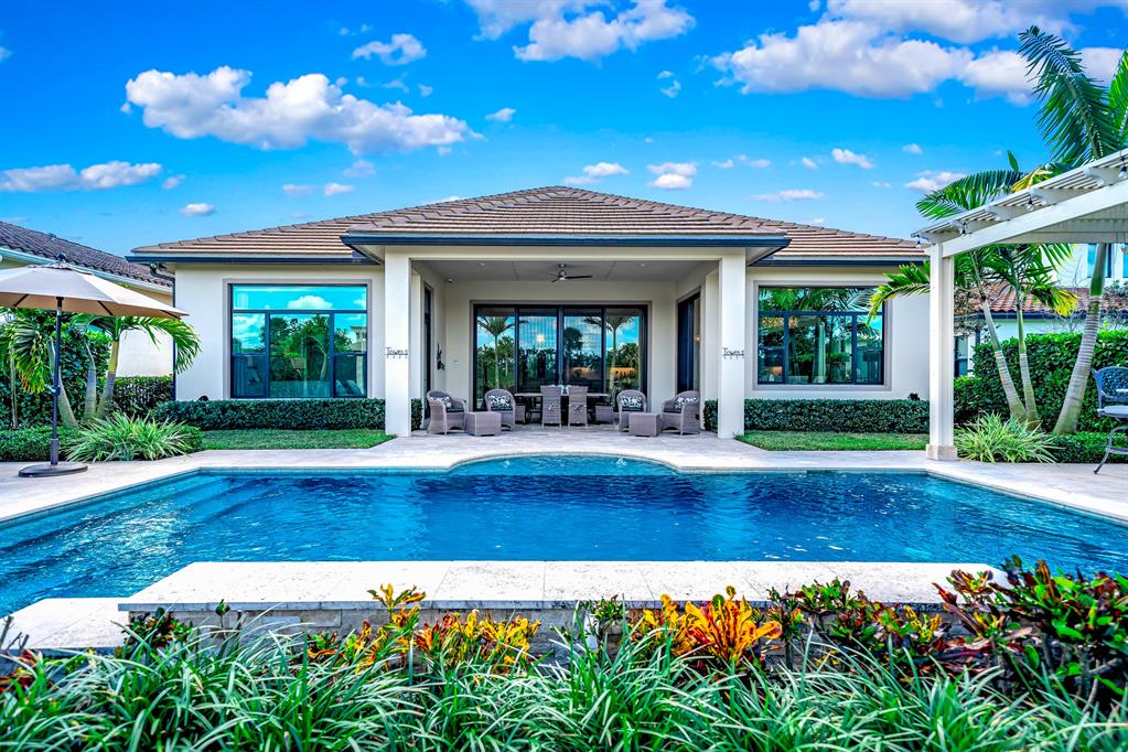 9243 Grand Prix Lane