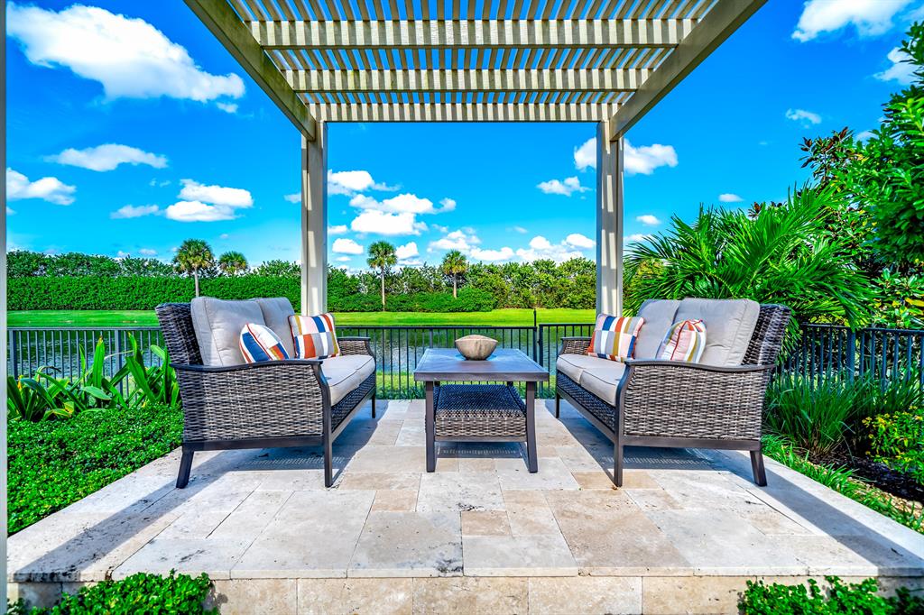9243 Grand Prix Lane