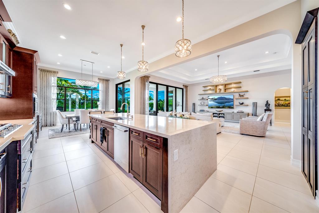 9243 Grand Prix Lane