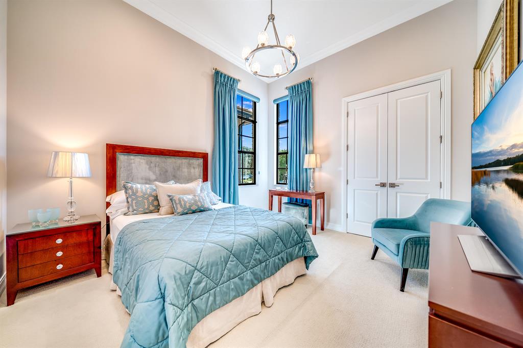 9243 Grand Prix Lane