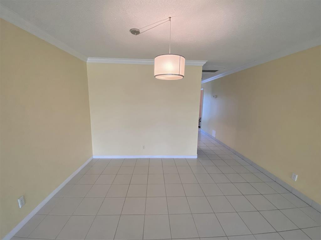 2835 SW 13th Street 201