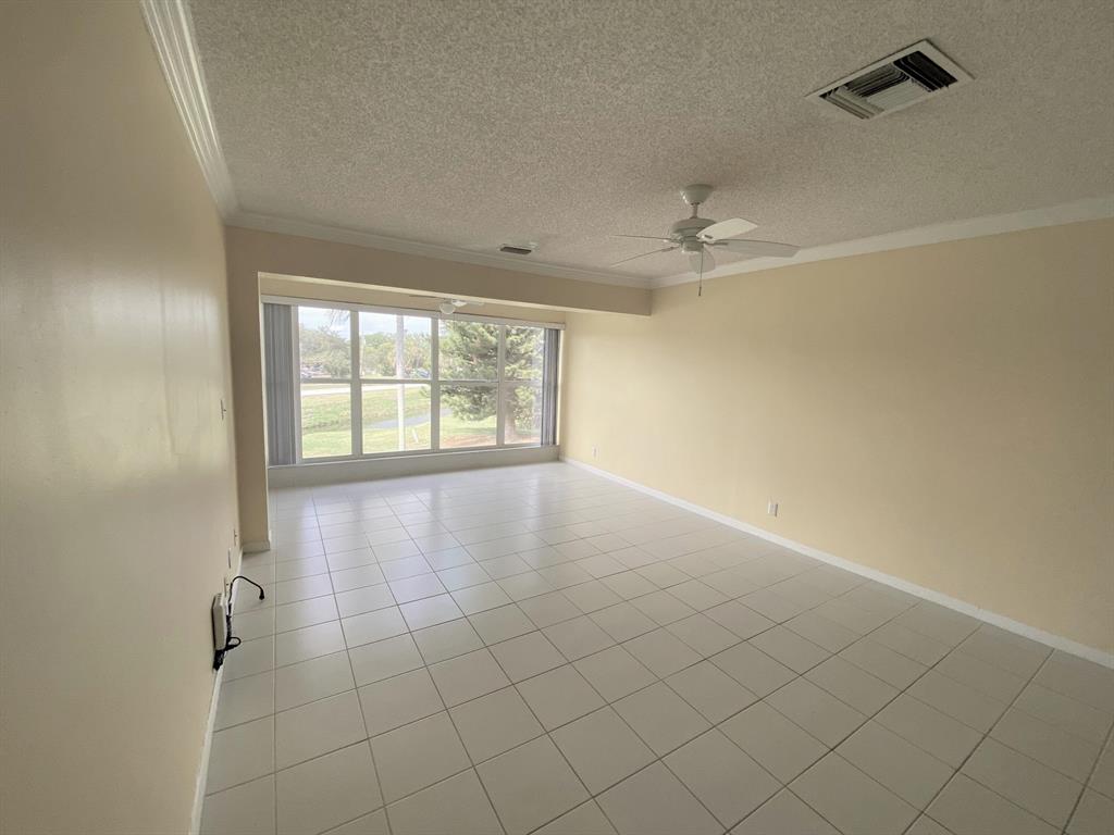 2835 SW 13th Street 201