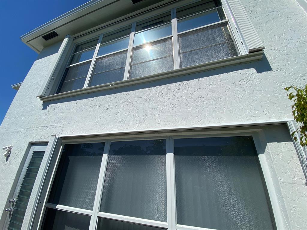 2835 SW 13th Street 201