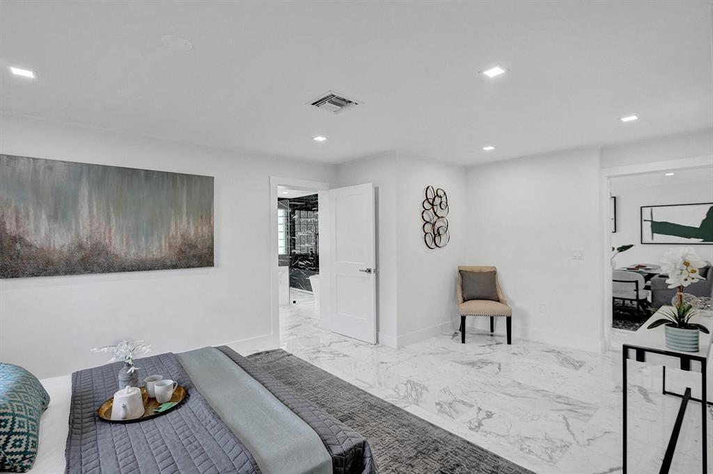 1328 W Camino Real