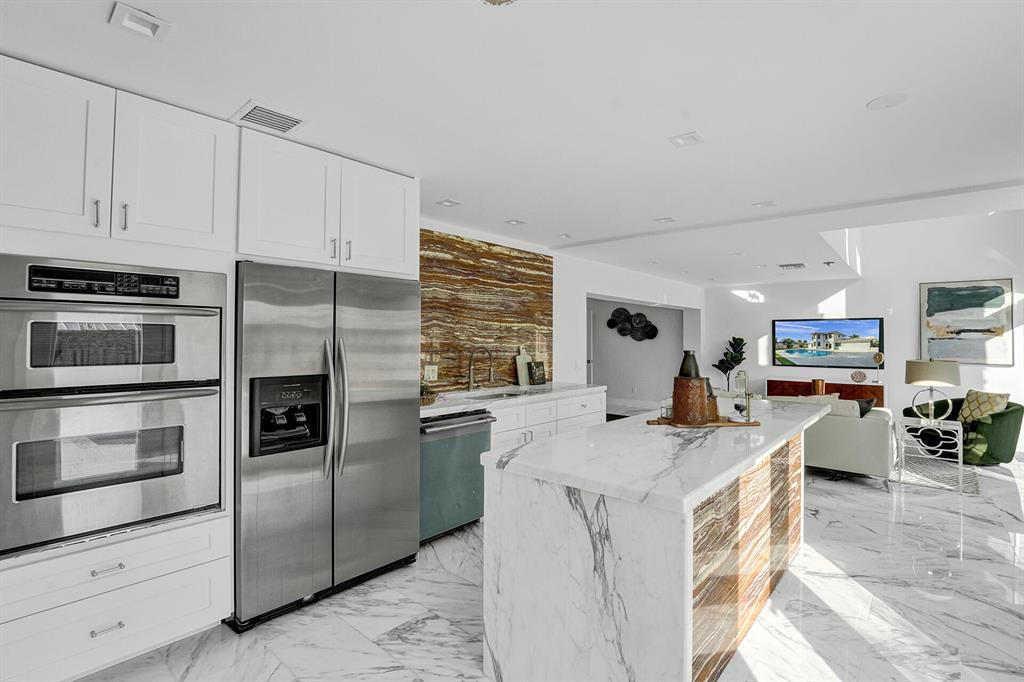 1328 W Camino Real