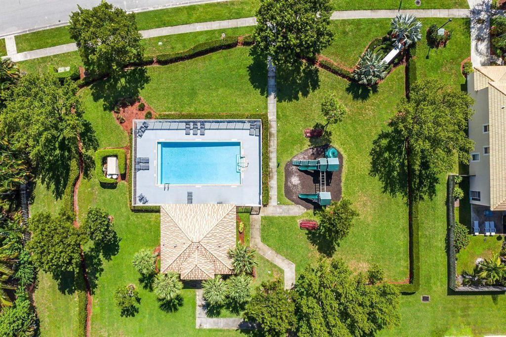 9687 Lago Drive