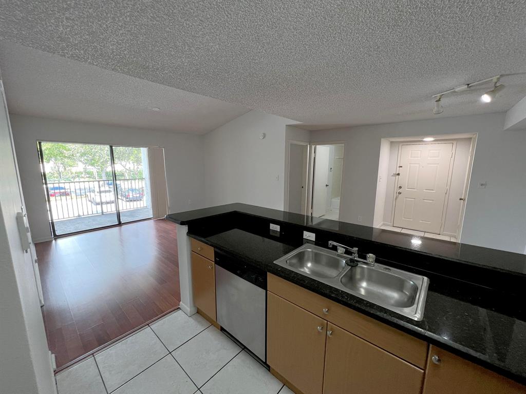 520 S Park Road 28-12
