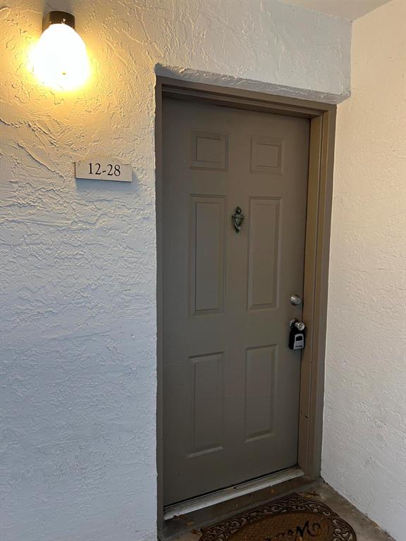 520 S Park Road 28-12
