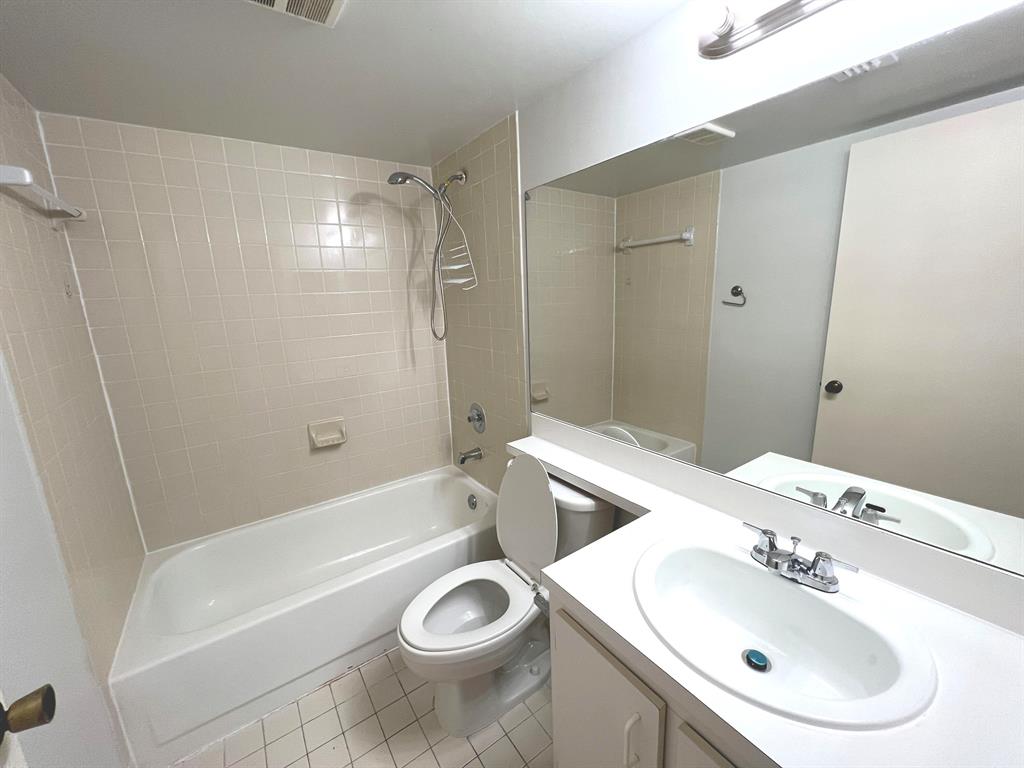 520 S Park Road 28-12