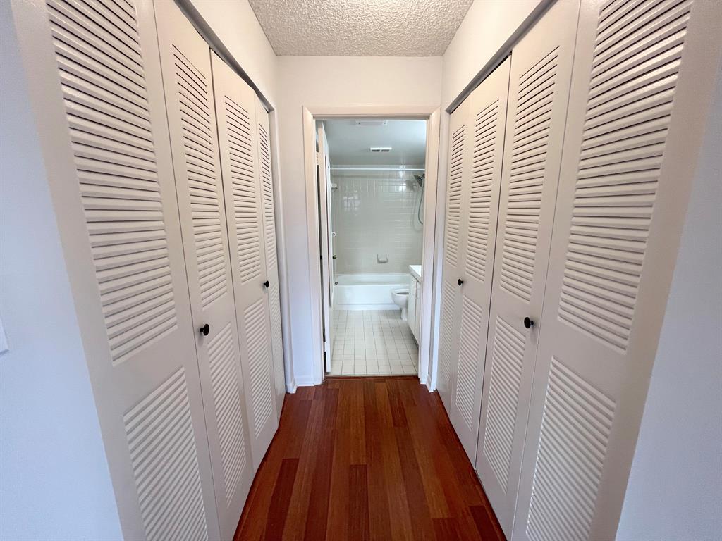 520 S Park Road 28-12