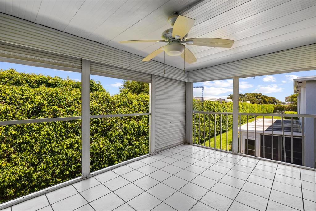 2701 SW 13th Street 202