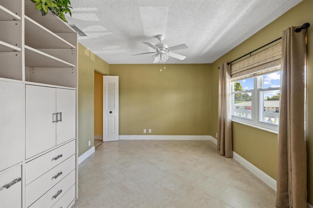 2701 SW 13th Street 202