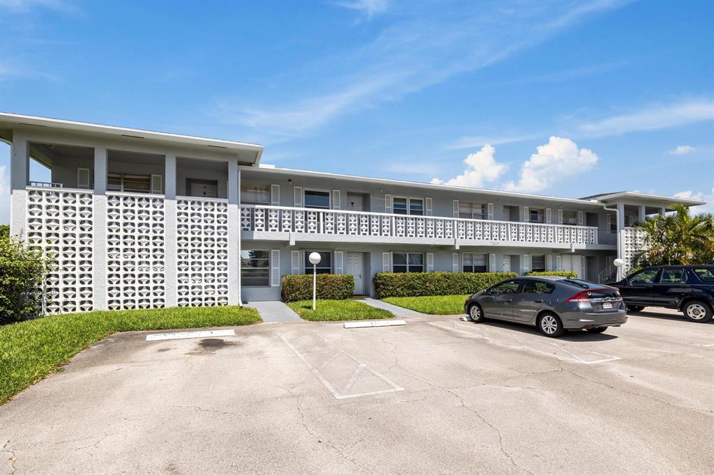 2701 SW 13th Street 202