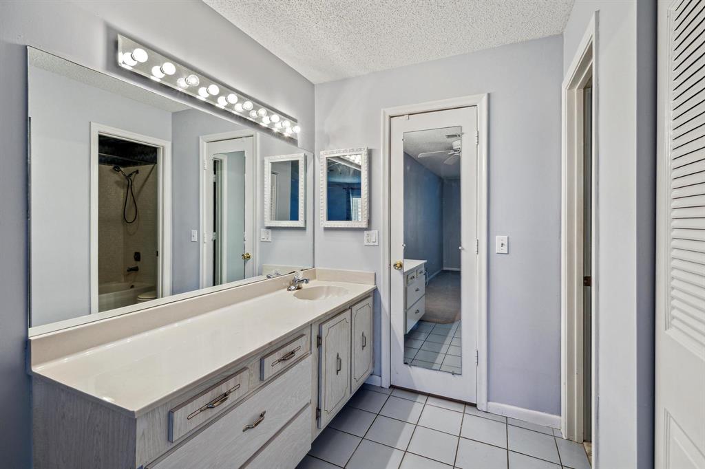 2701 SW 13th Street 202