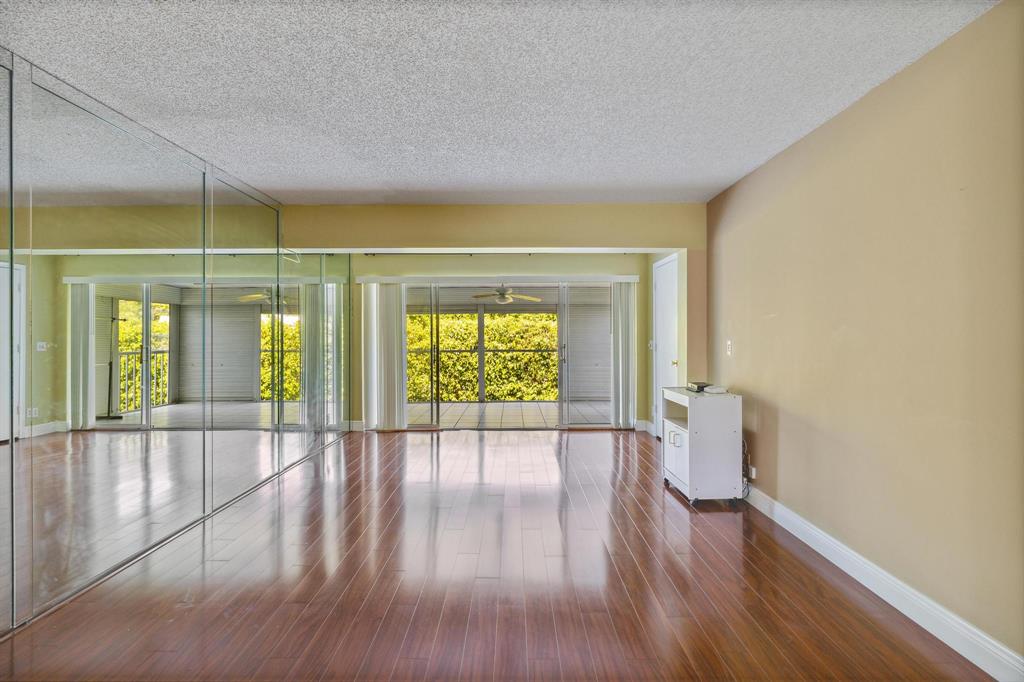 2701 SW 13th Street 202