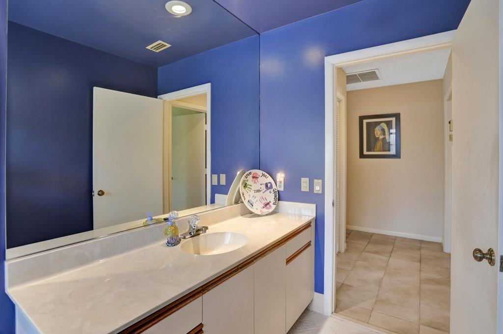 21877 Old Bridge Trail