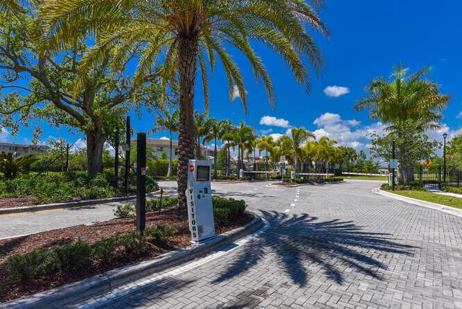 1071 Azul Court