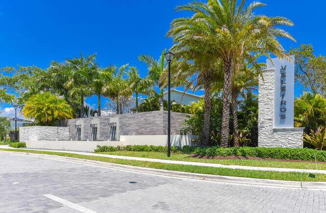 1071 Azul Court