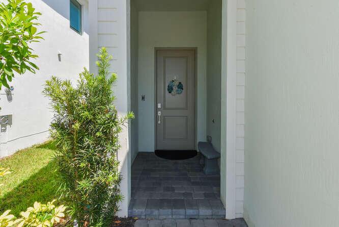 1071 Azul Court