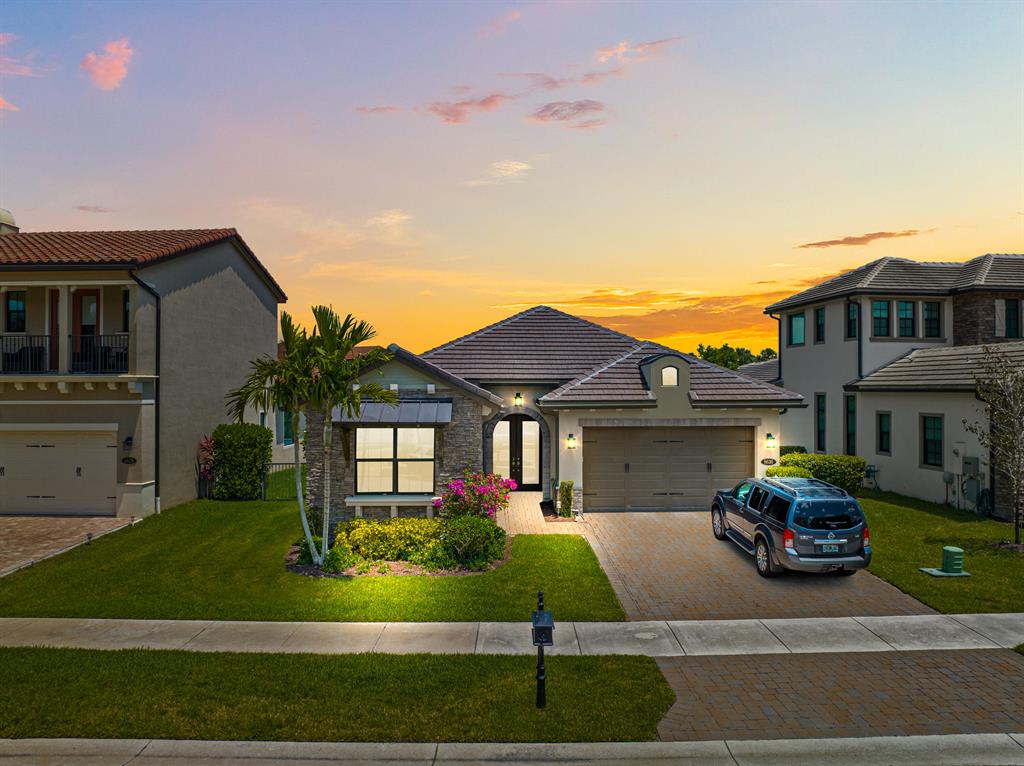 8636 Grand Prix Lane