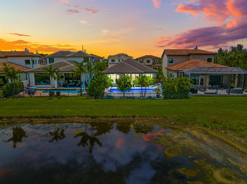 8636 Grand Prix Lane