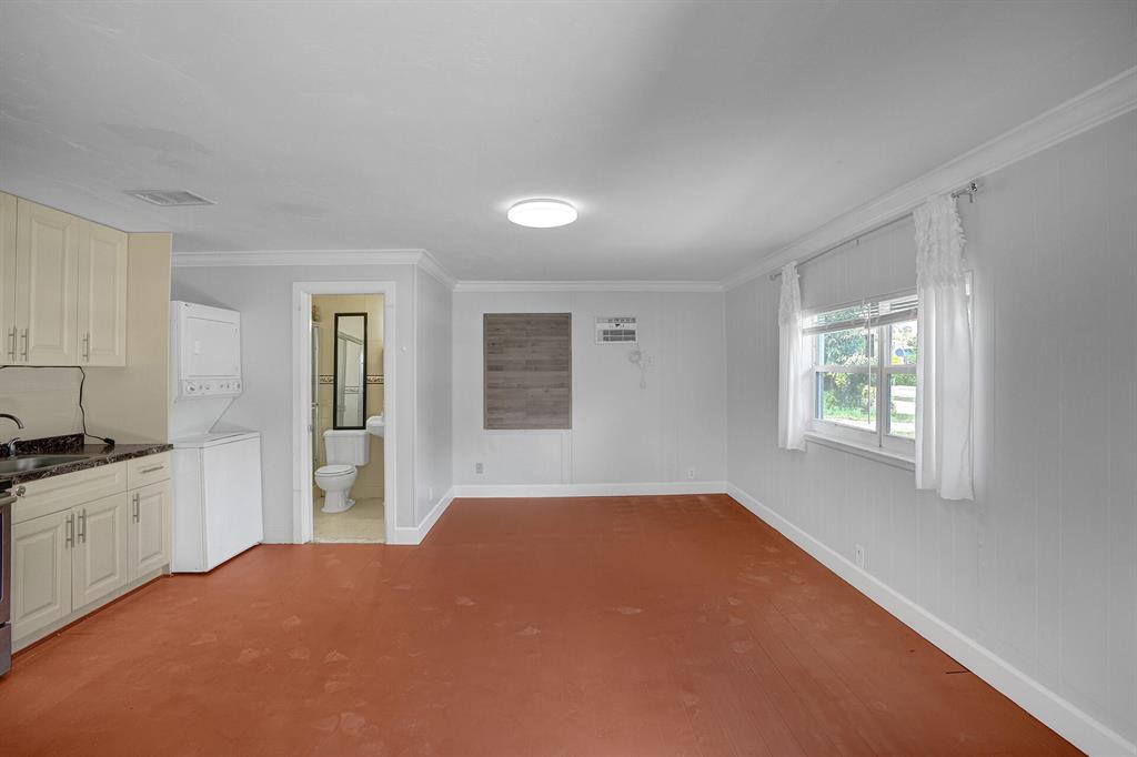 256 SW 11th Place