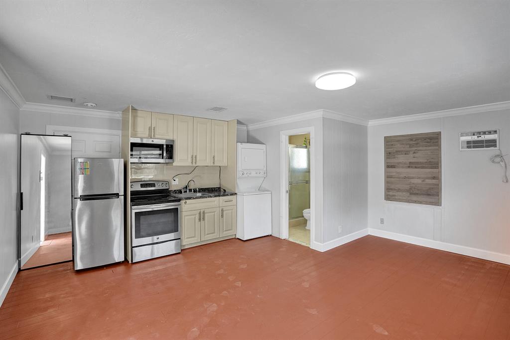 256 SW 11th Place