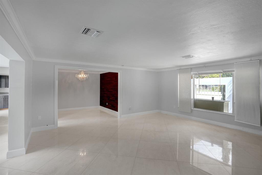 256 SW 11th Place