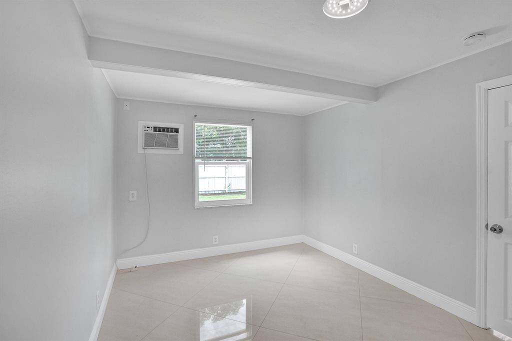 256 SW 11th Place