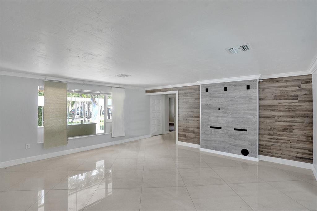 256 SW 11th Place