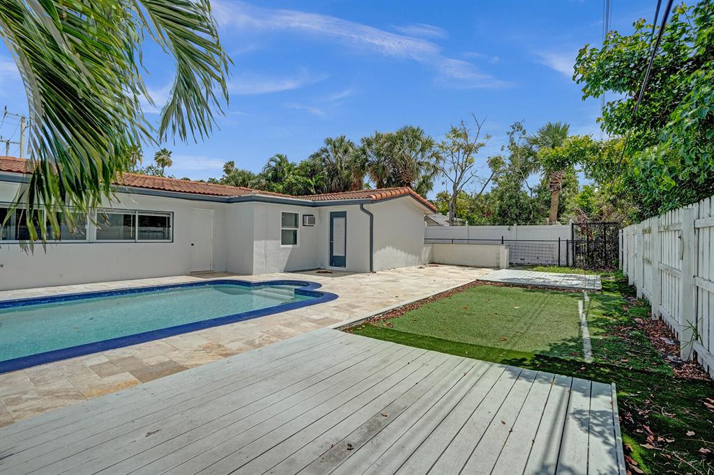 256 SW 11th Place