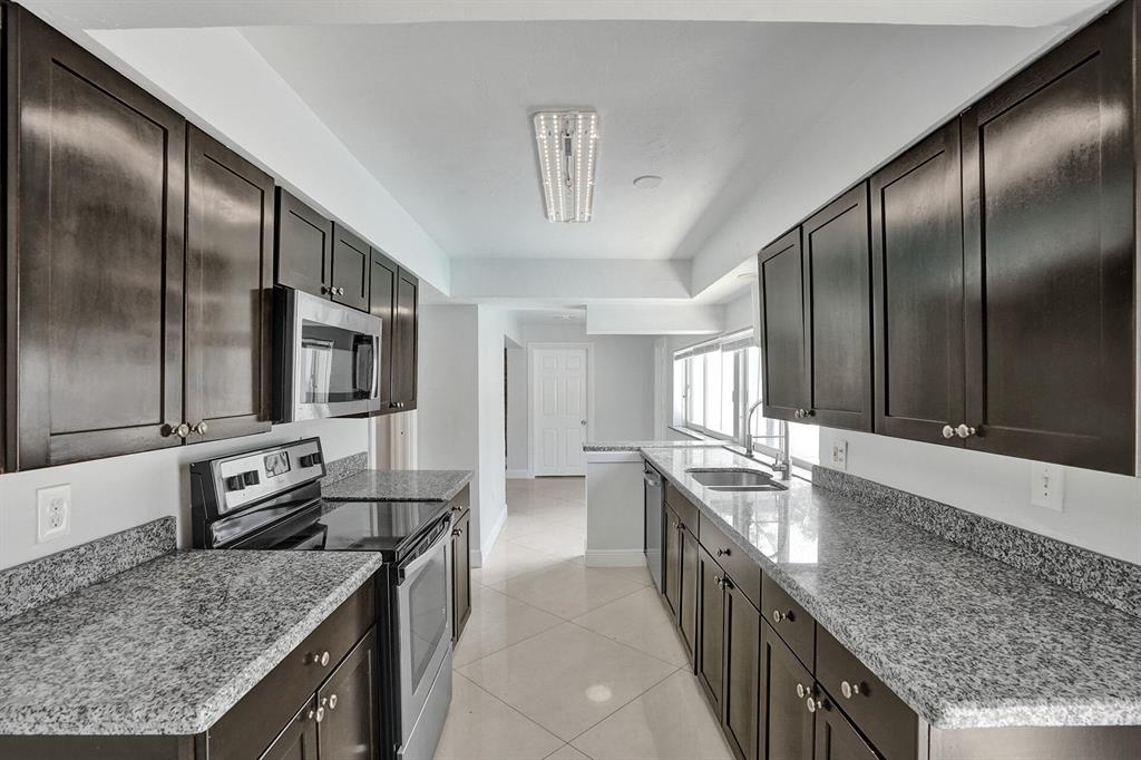 256 SW 11th Place